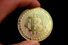 Bitcoin al fin rebota en los mercados