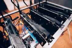 Conoce como la tecnología de refrigeración inmersiva apoya a las criptomonedas